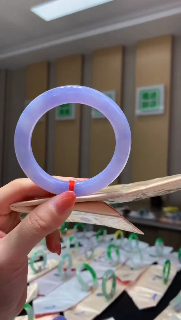 未镶嵌手镯翡翠- 圈口55 全款14.8万 定金2万