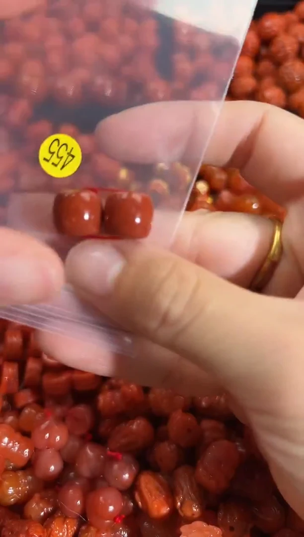 颈饰未镶嵌南红玛瑙1