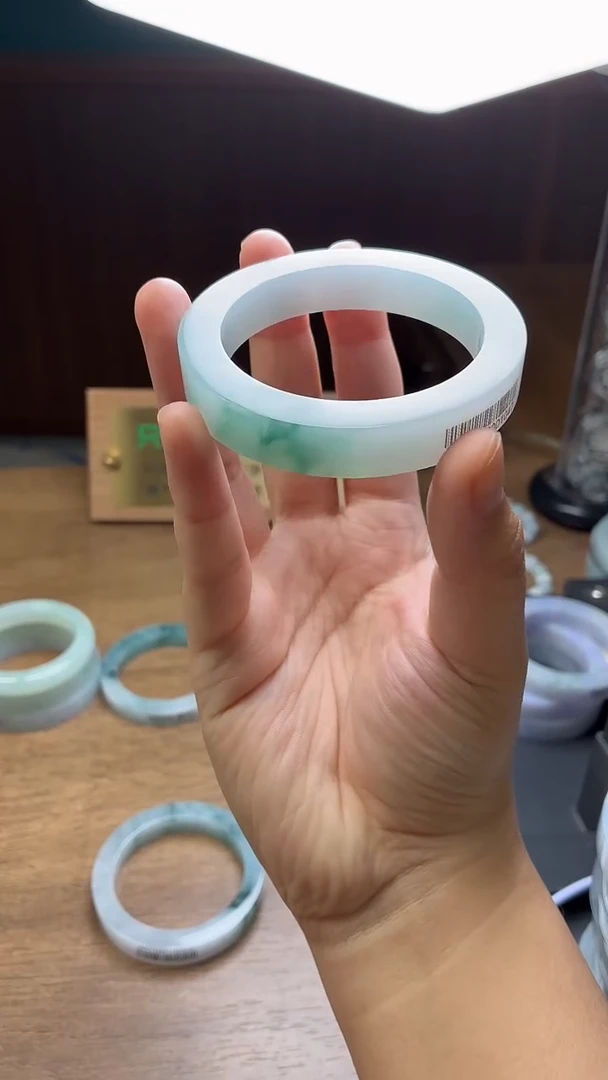 未镶嵌手镯定制翡翠悦*定制