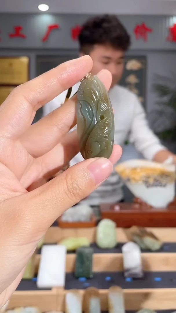 【闪购商品】查罗石颈饰未镶嵌拍一发一 多样性发货