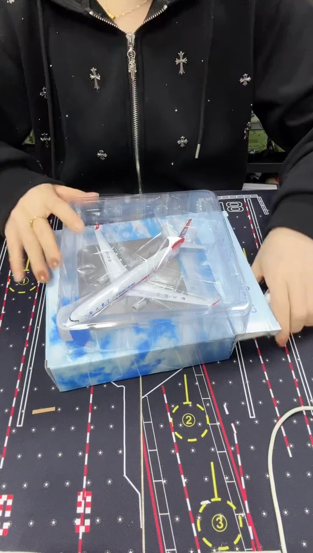 20厘米合金民航飞机模型四川航空