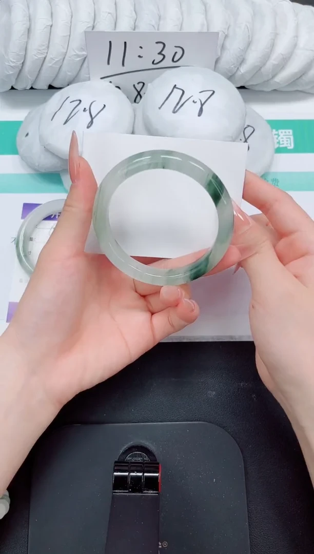 石英质玉手镯未镶嵌64-60