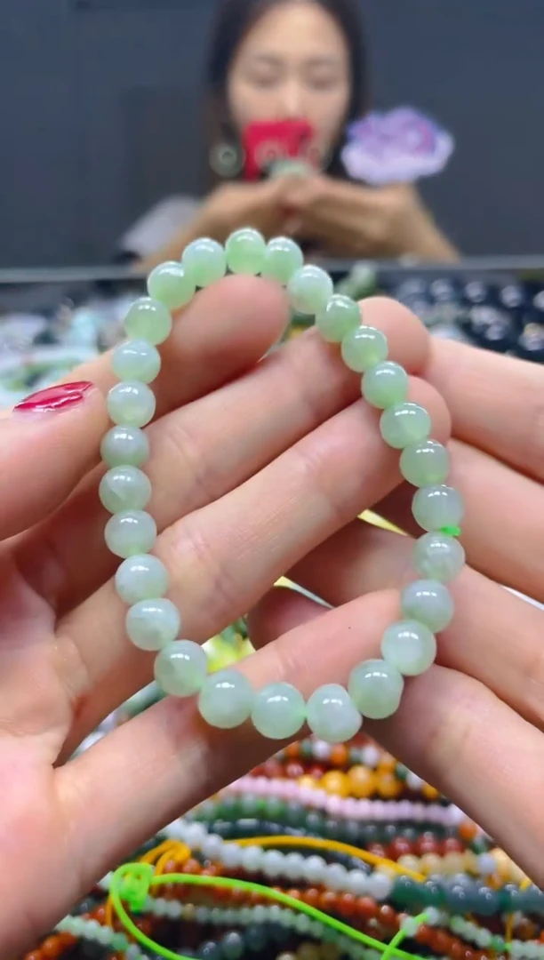 颈饰未镶嵌翡翠6MM/B/翡翠A货，一件也是批发价