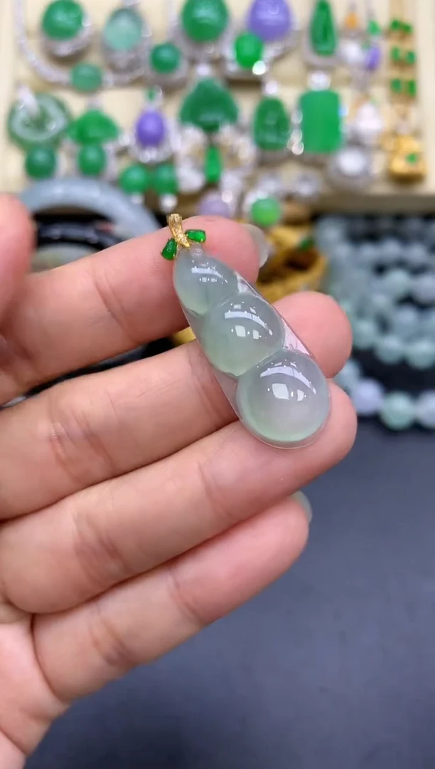 颈饰18K金镶嵌翡翠136-中国好珍宝