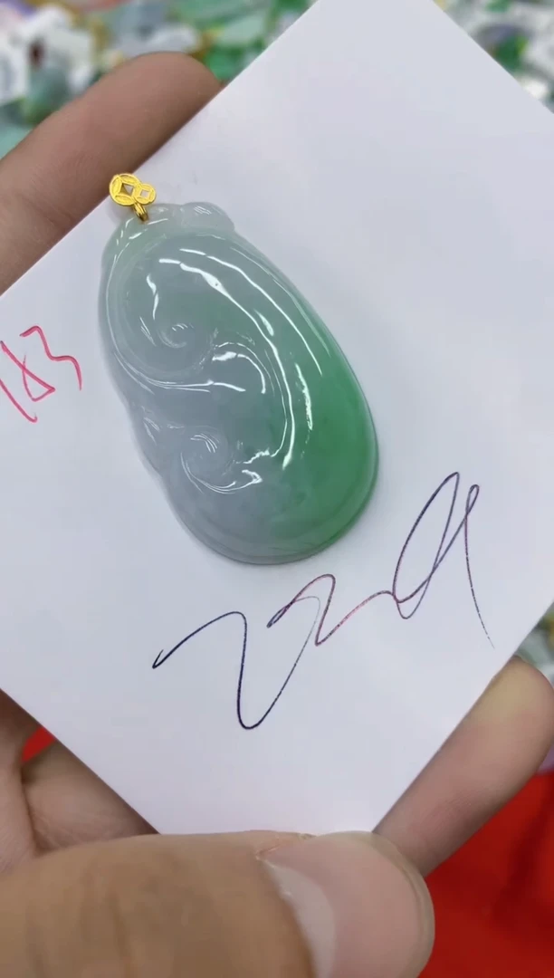 翡翠18K金镶嵌颈饰1111111111