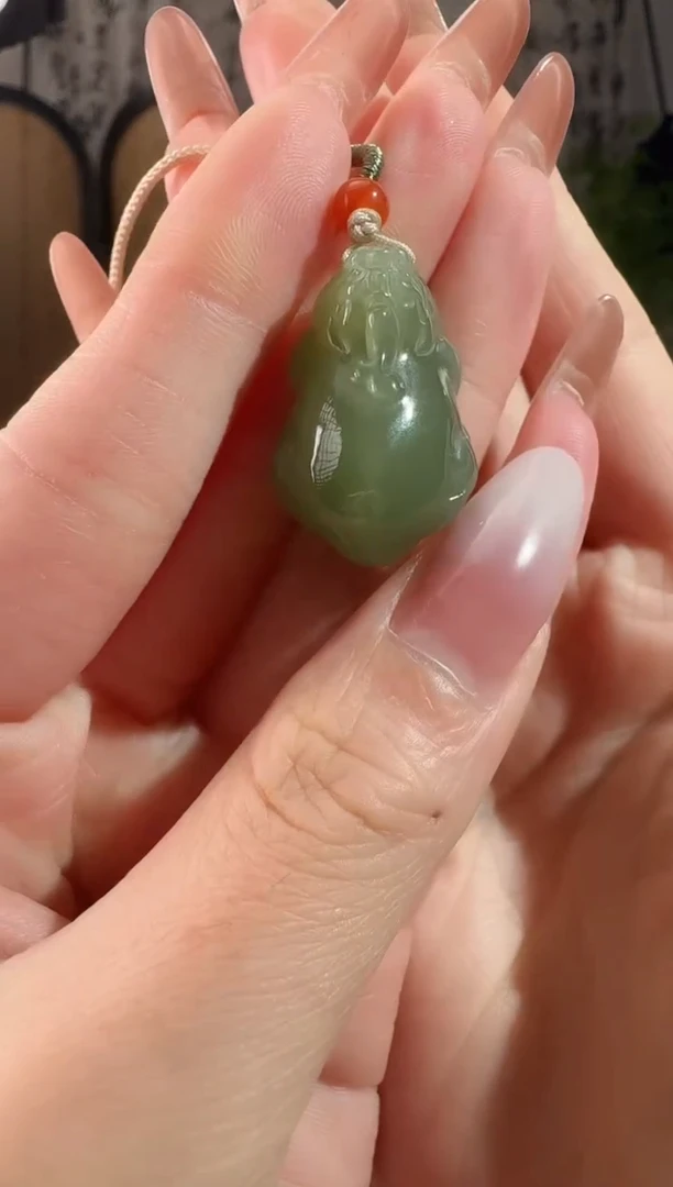 和田玉未镶嵌颈饰貔貅