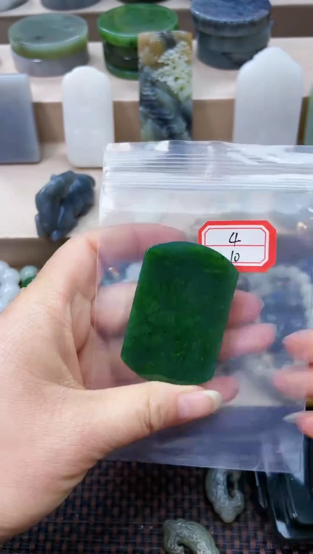 未镶嵌和田玉挂件1