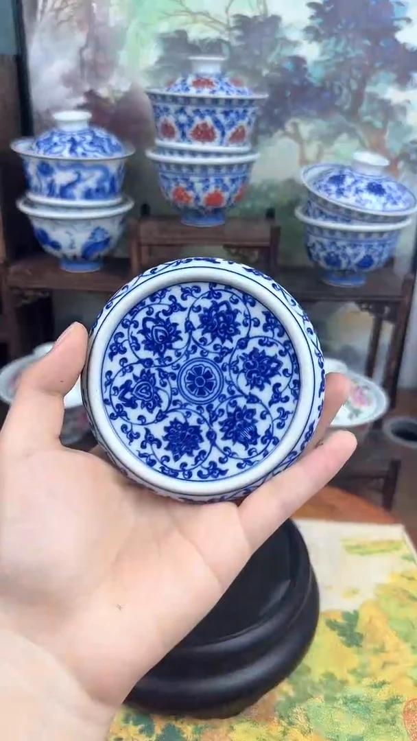 陶瓷青花缠枝莲盖置