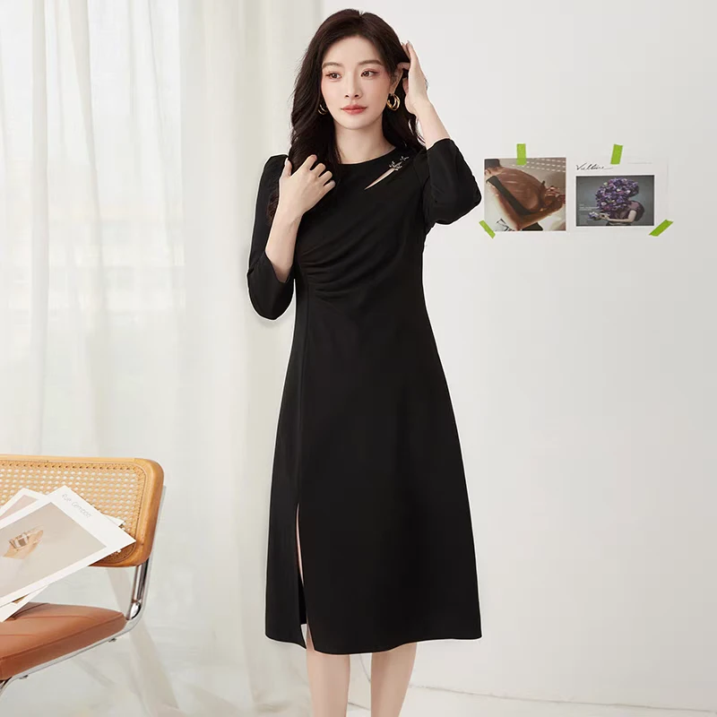 227/时尚蝴蝶装饰气质连衣裙(裙长110