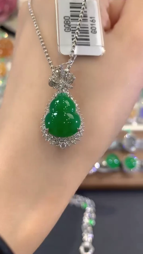 吊坠(不含链)18K金镶嵌翡翠w23