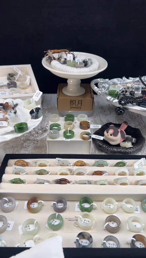 未镶嵌戒指和田玉15 糖色