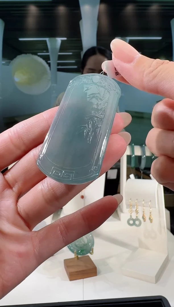 翡翠未镶嵌吊坠(不含链)仿古牌