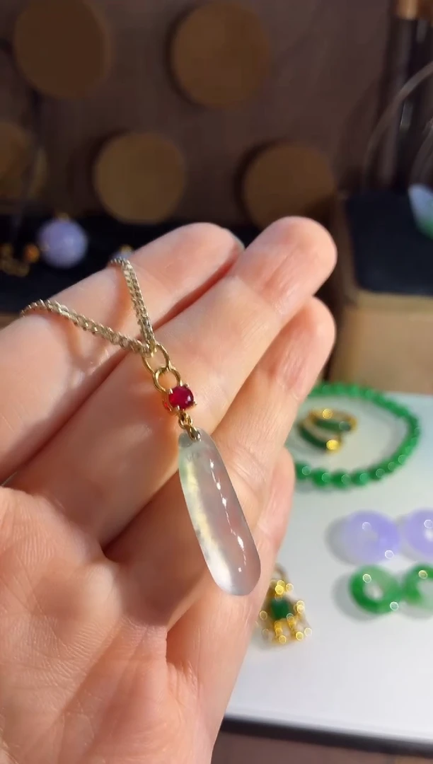 吊坠(不含链)18K金镶嵌翡翠吊坠