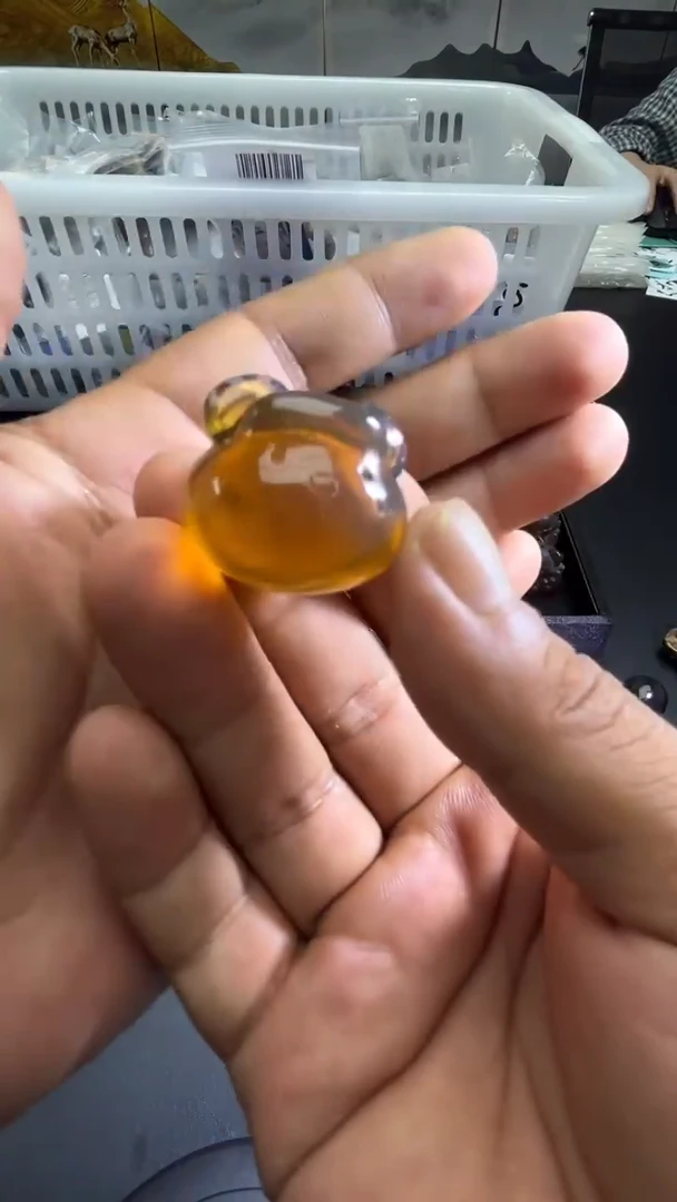裸石琥珀未镶嵌50