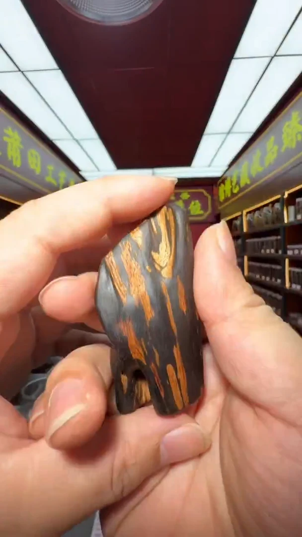 沉香吊坠多样性发一