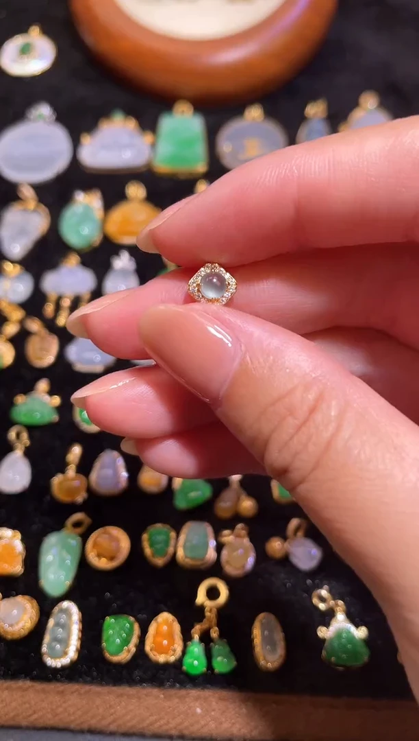 颈饰银S925镶嵌翡翠天然a货翡翠