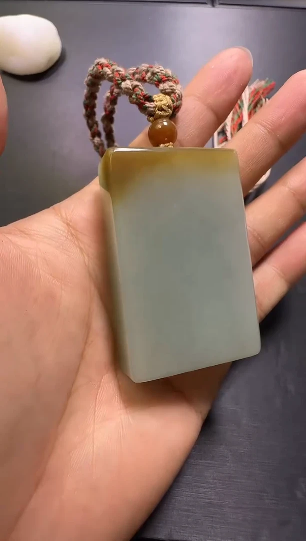 颈饰未镶嵌和田玉风**时新疆和田玉无事牌