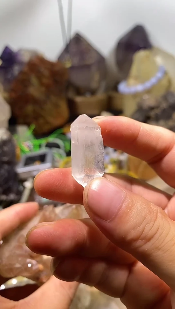 水晶珠宝半成品未镶嵌果*水晶柱