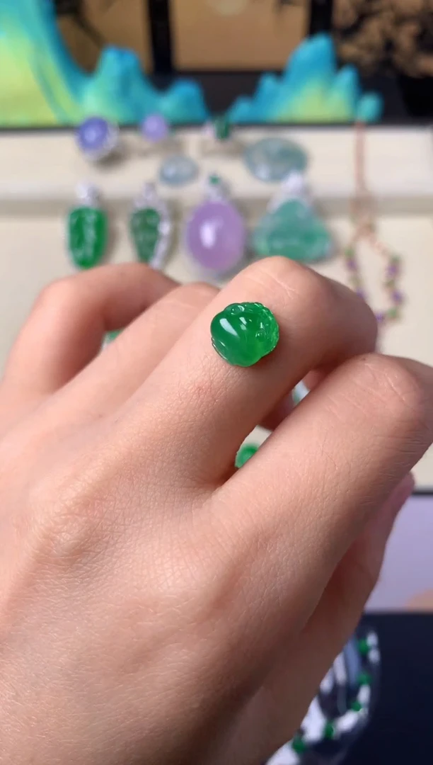 定制翡翠未镶嵌裸石（定制镶嵌）