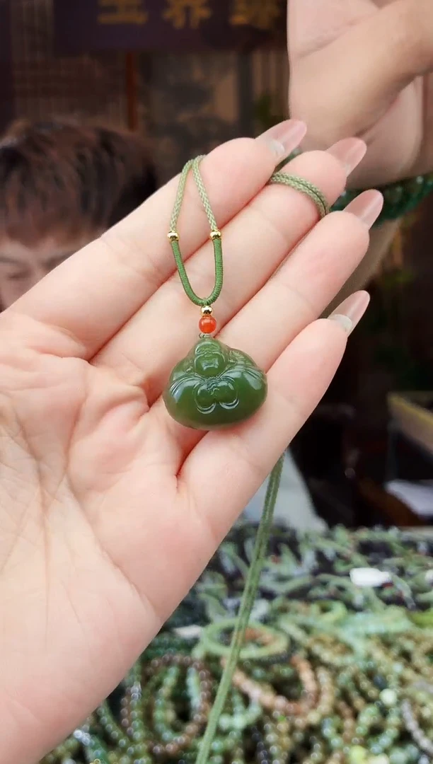 和田玉未镶嵌颈饰拍一发一