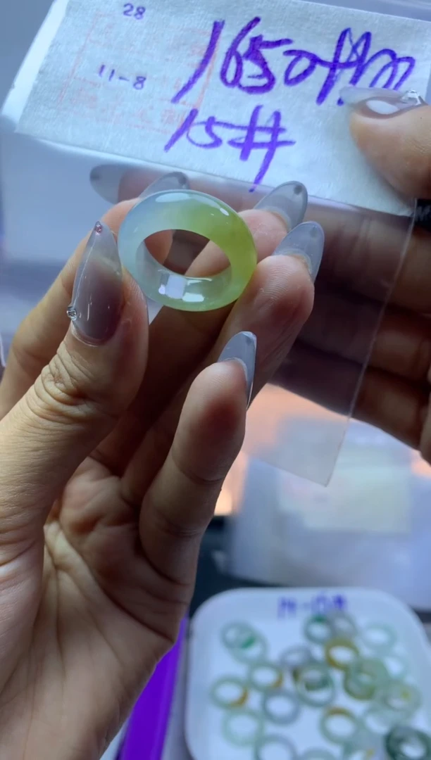 未镶嵌定制翡翠28戒圈15*1660元毛货需精抛光