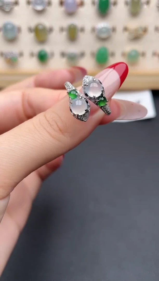 【闪购商品】翡翠戒指银S925镶嵌一物一证一礼盒