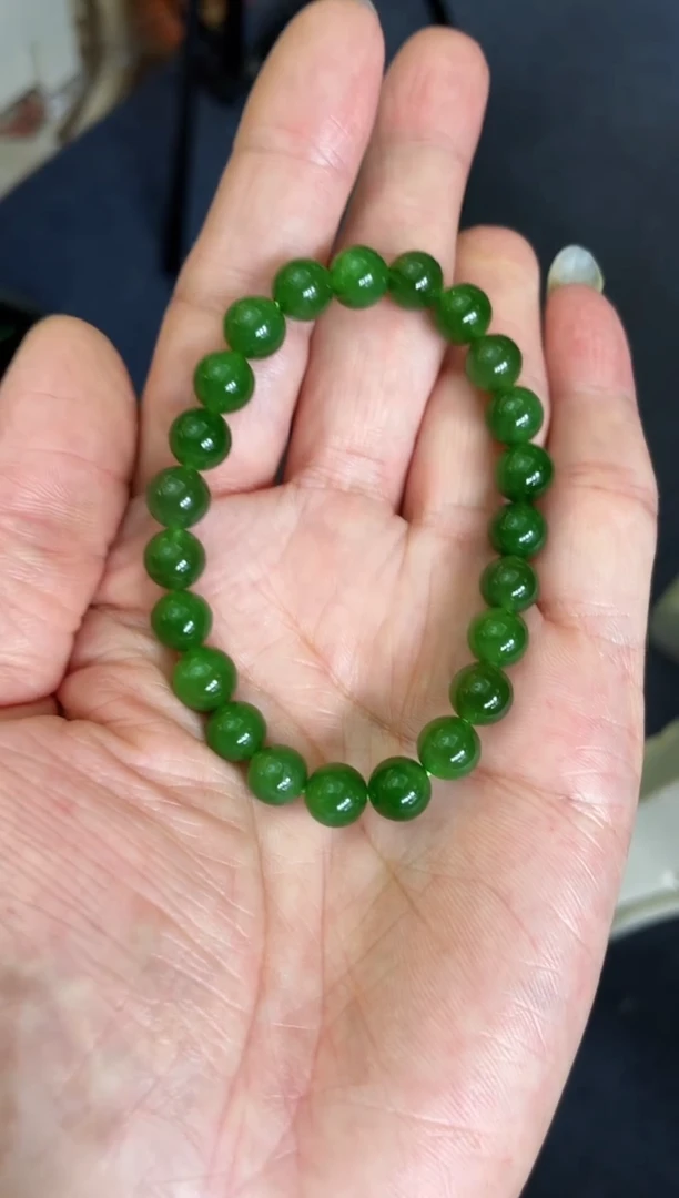 未镶嵌手串和田玉（碧玉）卡8针尖黑碧玉手串（多样性发一）