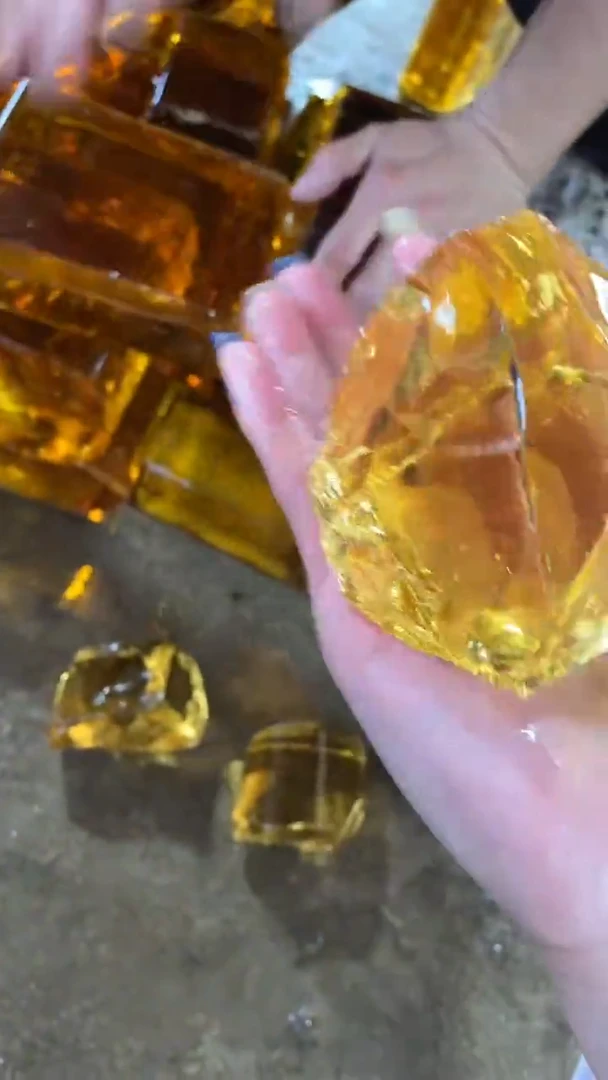 新疆托帕石原石摆件