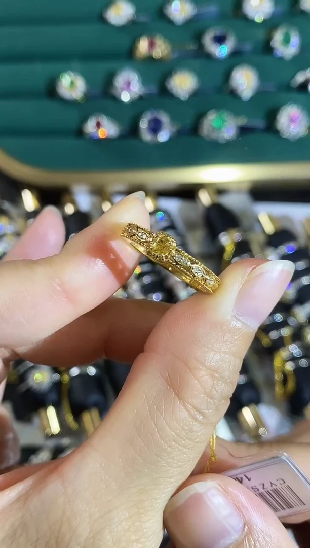 18K金镶嵌戒指钻石00