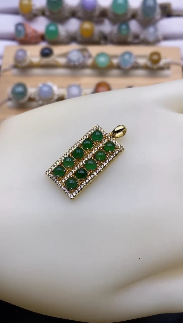 【闪购商品】翡翠吊坠(赠链)银S925镶嵌0050