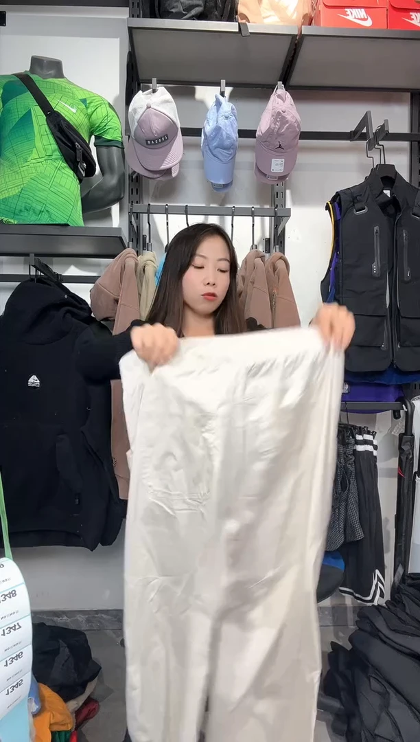 1345编码 瑕疵款直播间过款为准 尺码   L 165