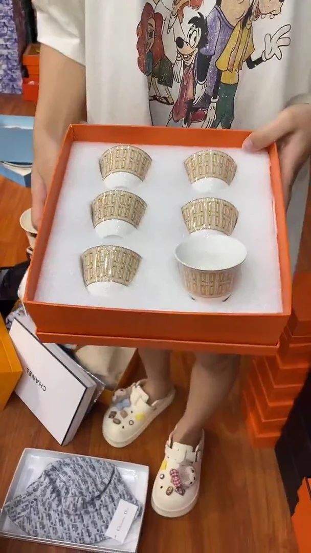 杯鸿辉家品牌瓷器，京东包邮！