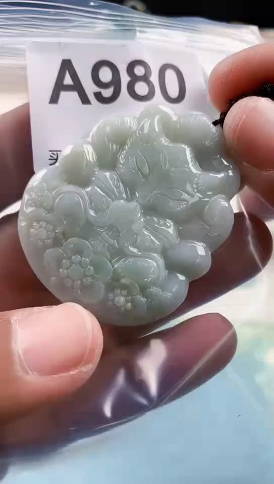 【闪购商品】翡翠挂件未镶嵌天然翡翠吊坠挂件