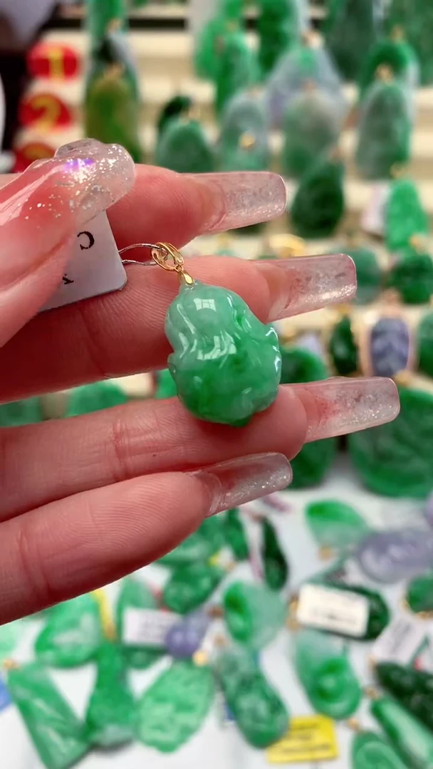 【闪购商品】翡翠颈饰18K金镶嵌挂件