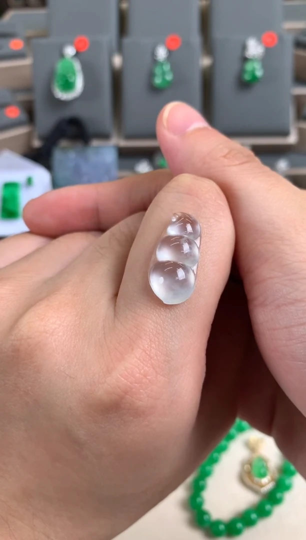 未镶嵌定制翡翠裸玉