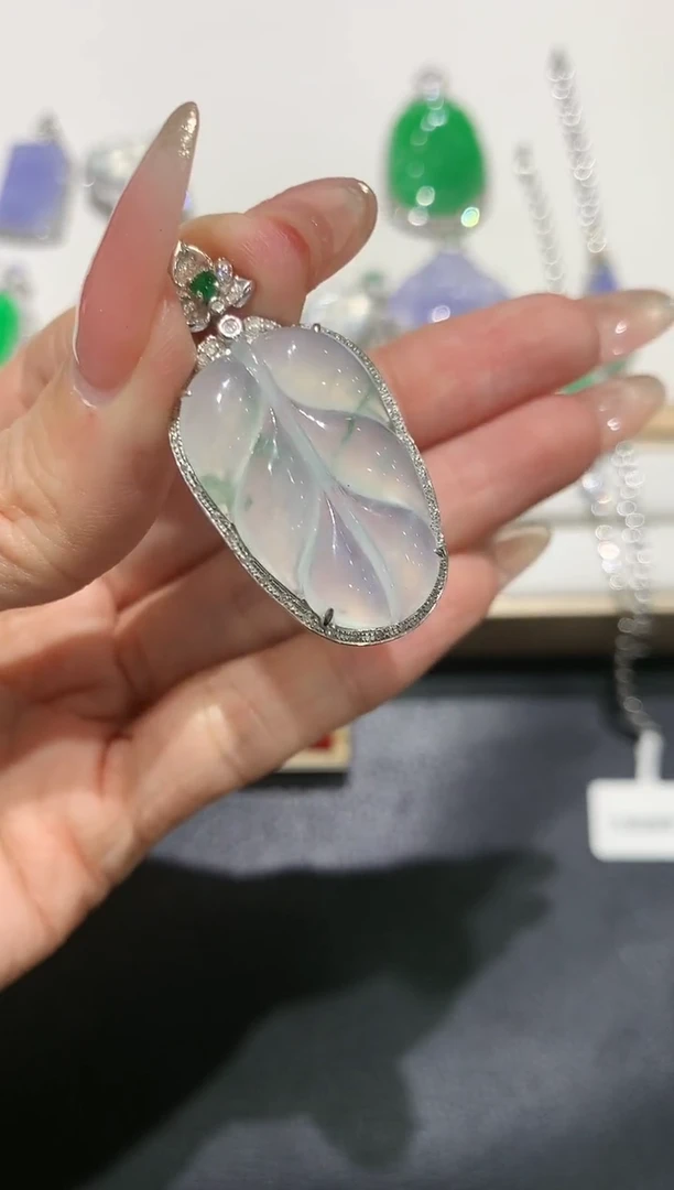 【闪购商品】翡翠吊坠(不含链)18K金镶嵌团购3