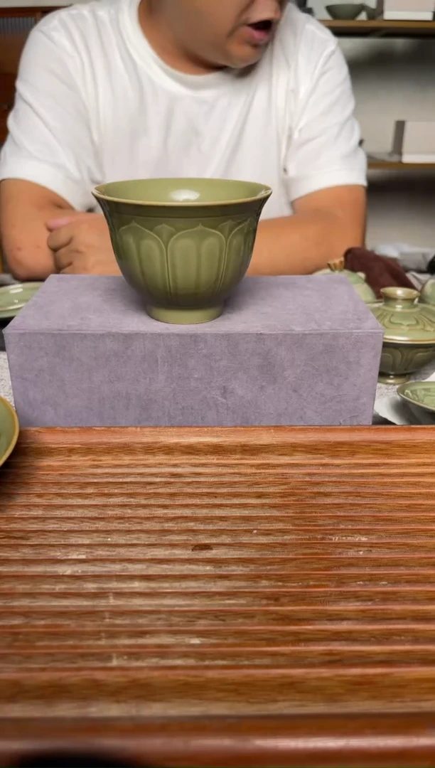 其他耀州窑莲瓣纹主人杯  微瑕