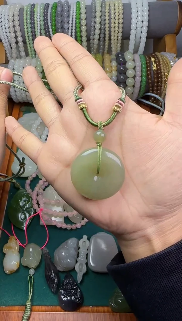 【闪购商品】和田玉无未镶嵌平安扣吊坠