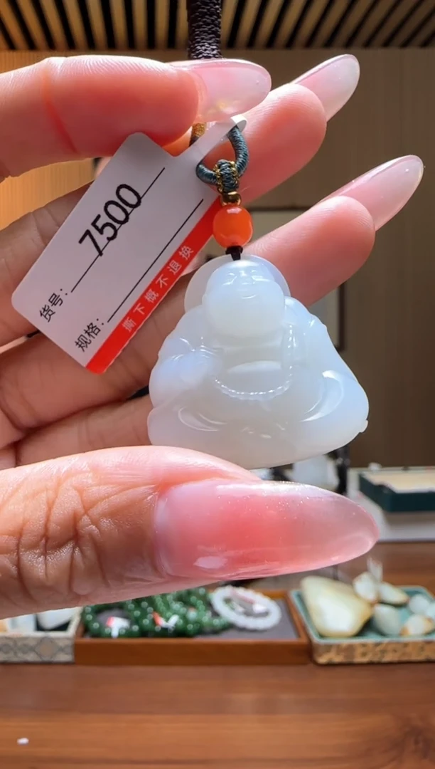 颈饰未镶嵌和田玉1