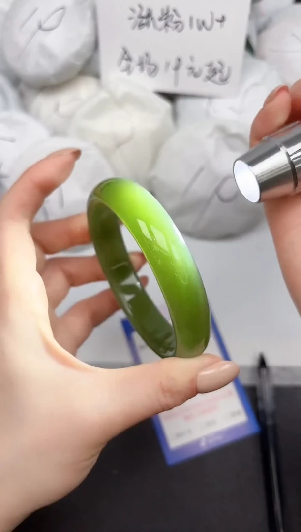 未镶嵌手镯石英岩玉209/62.2