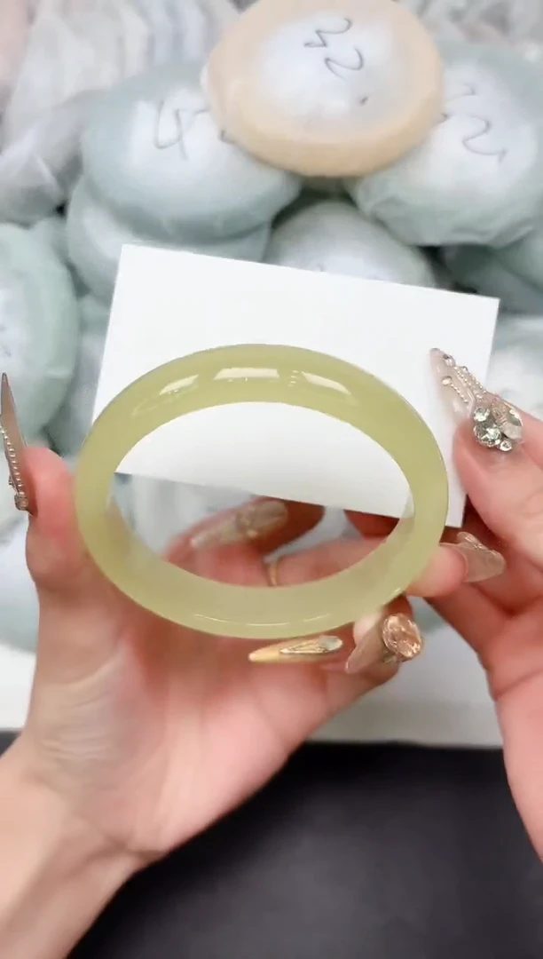 石英质玉手镯未镶嵌94-63.7