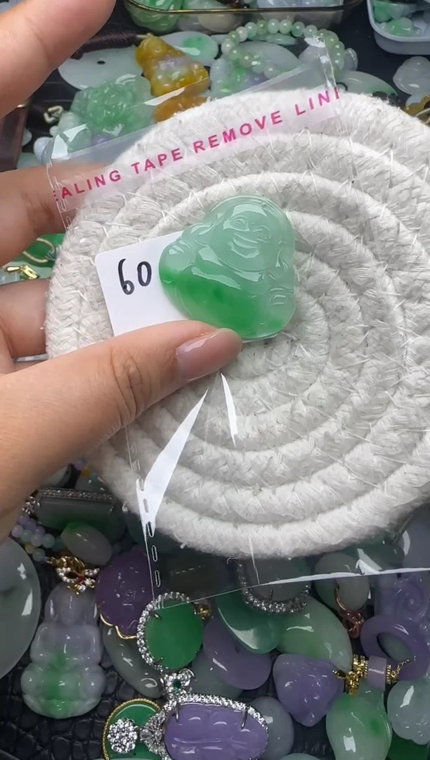 颈饰未镶嵌翡翠缅甸翡翠吊坠