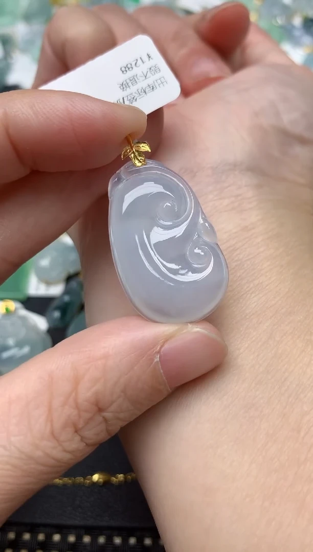 颈饰18K金镶嵌翡翠天然缅甸A货翡翠