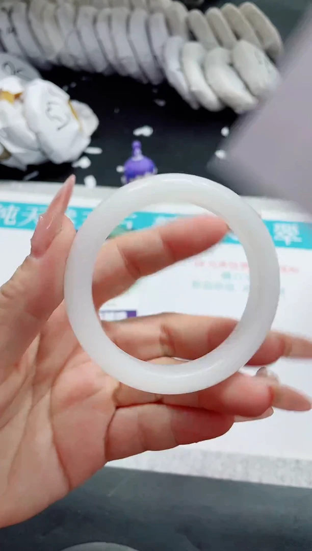 石英质玉手镯未镶嵌123