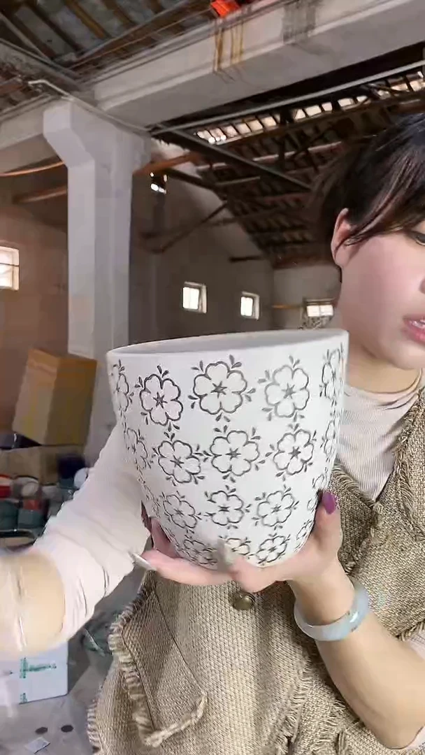 【闪购商品】陶瓷瑕疵  鹅蛋形珍珠梅花小S