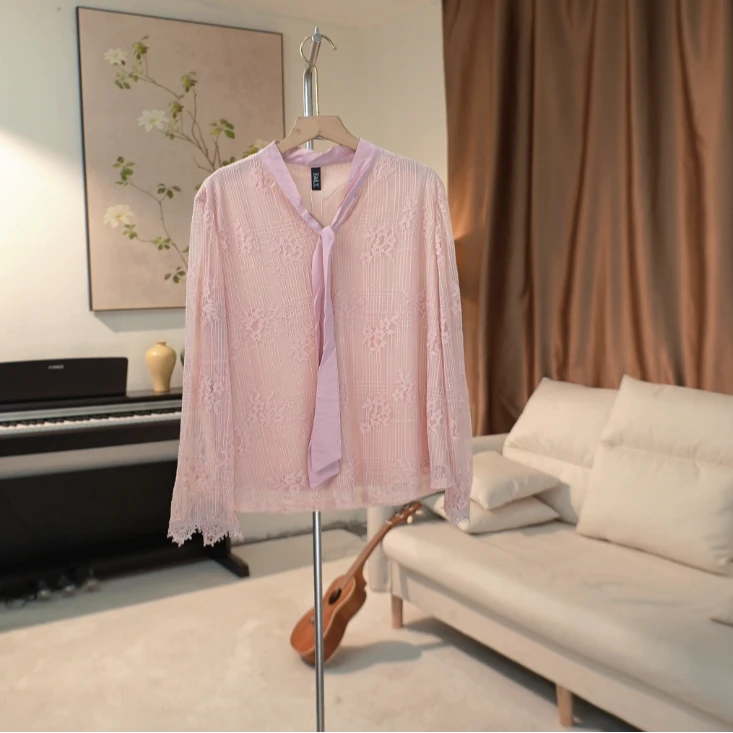 Y005 飘带V领长袖蕾丝衬衫女 EW21Q1489A