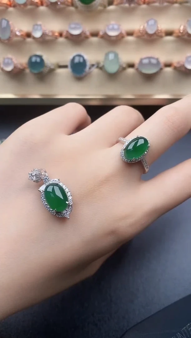 翡翠戒指银S925镶嵌一物一证一礼盒