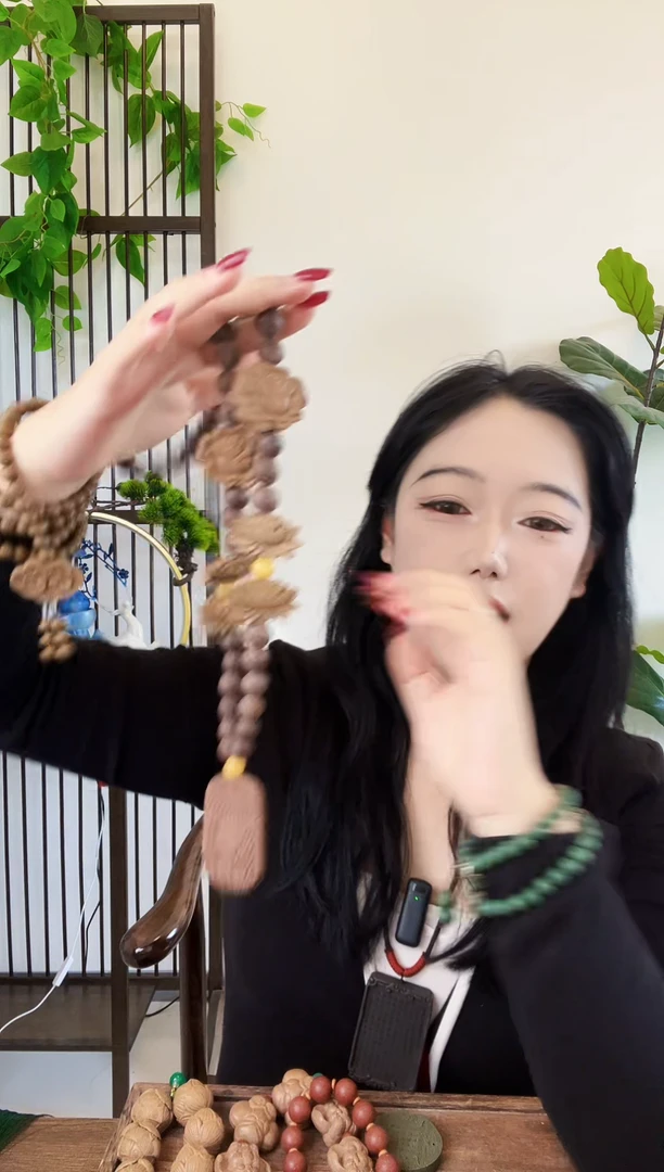 泥塑龙涎加参茸的脖挂