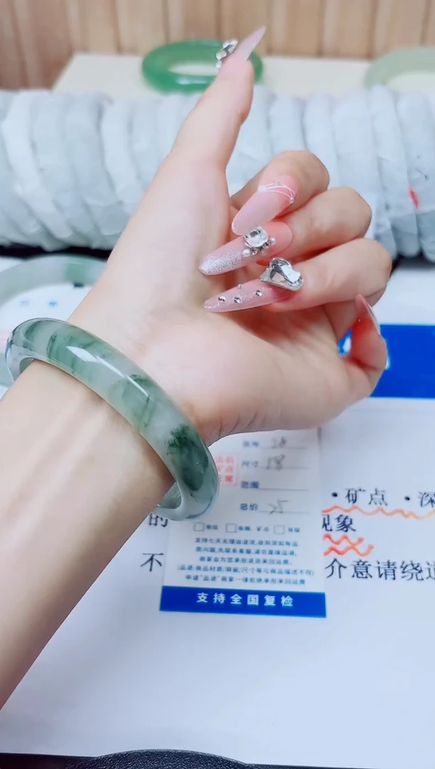 未镶嵌手镯石英质玉28/58