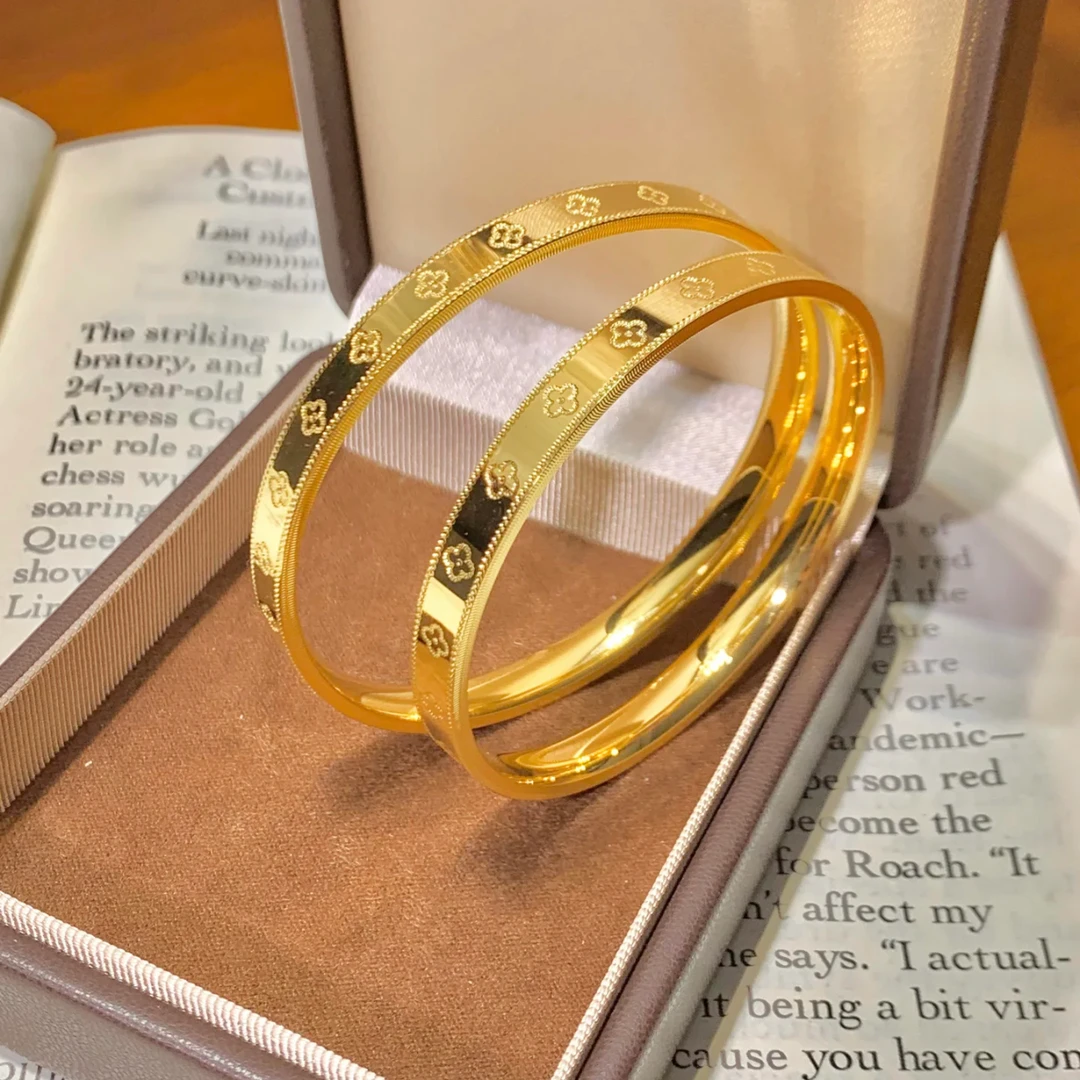 铜合金手镯 新中式幸运草手环时尚小清新越南四叶草闭口手镯